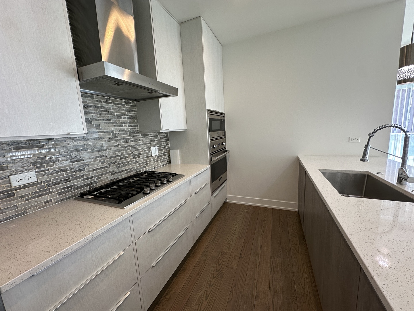 236 S Racine Avenue Unit: 201