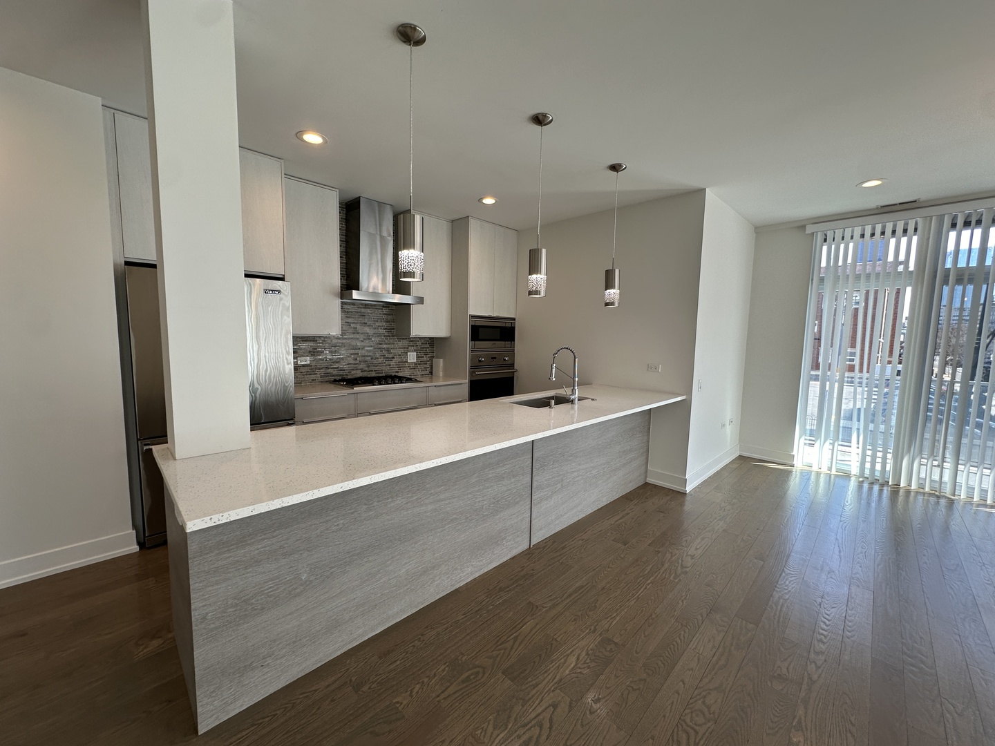 236 S Racine Avenue Unit: 201