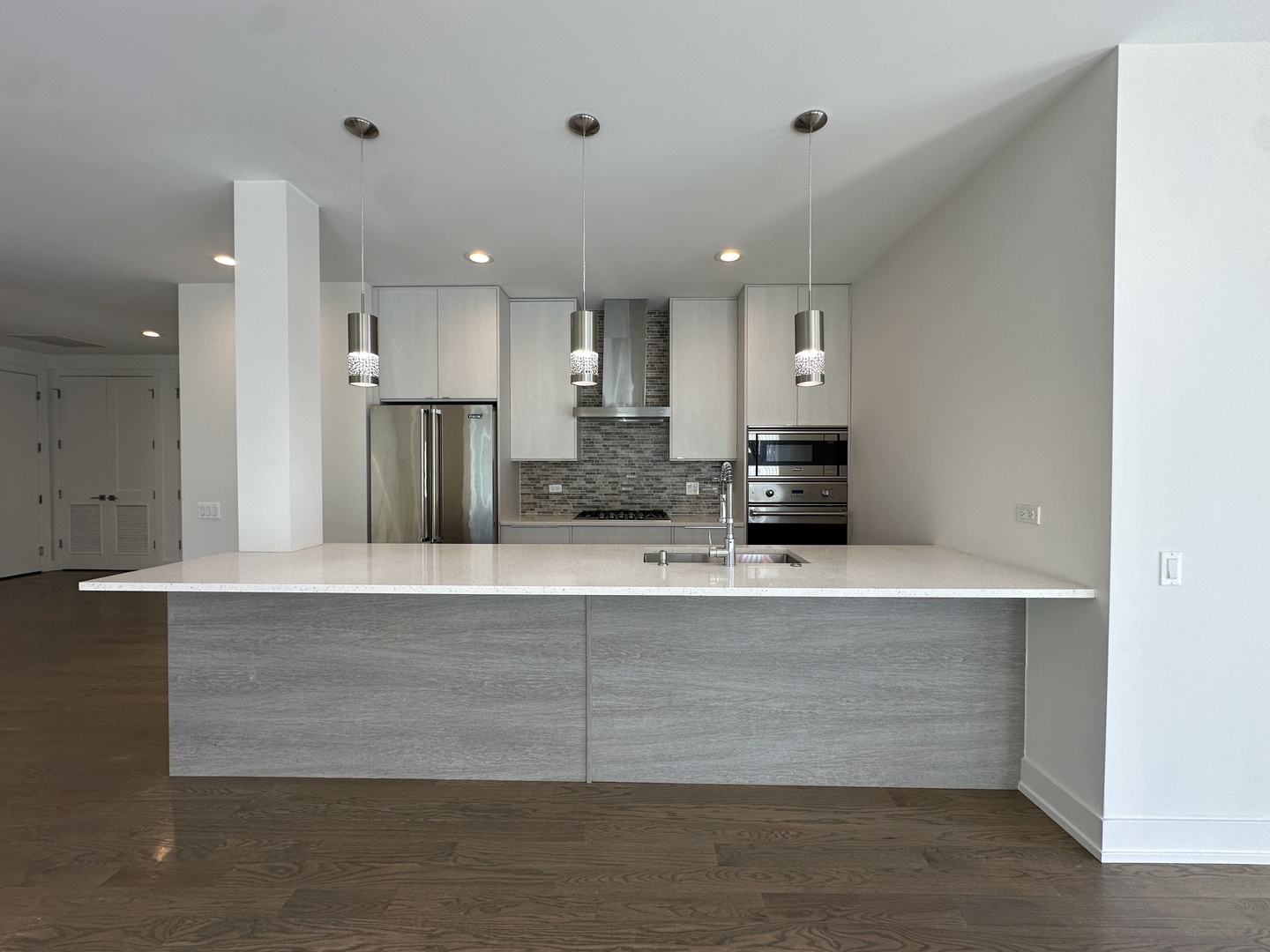 236 S Racine Avenue Unit: 201