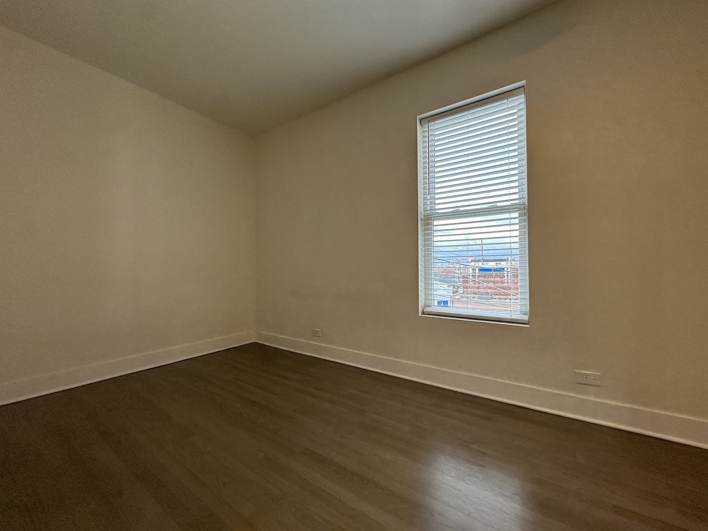 2630 N Fairfield Avenue Unit: 2R