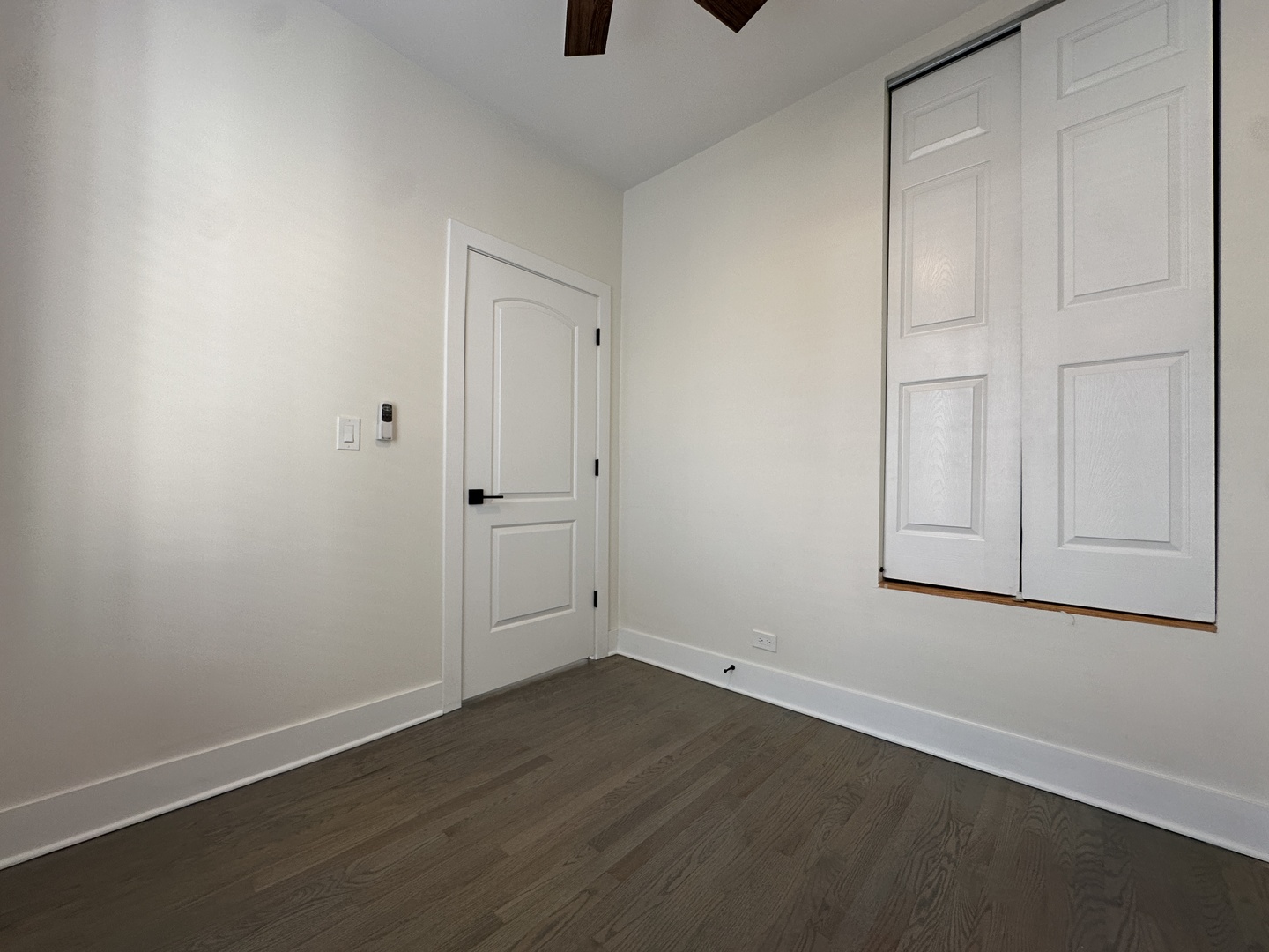 2630 N Fairfield Avenue Unit: 2R