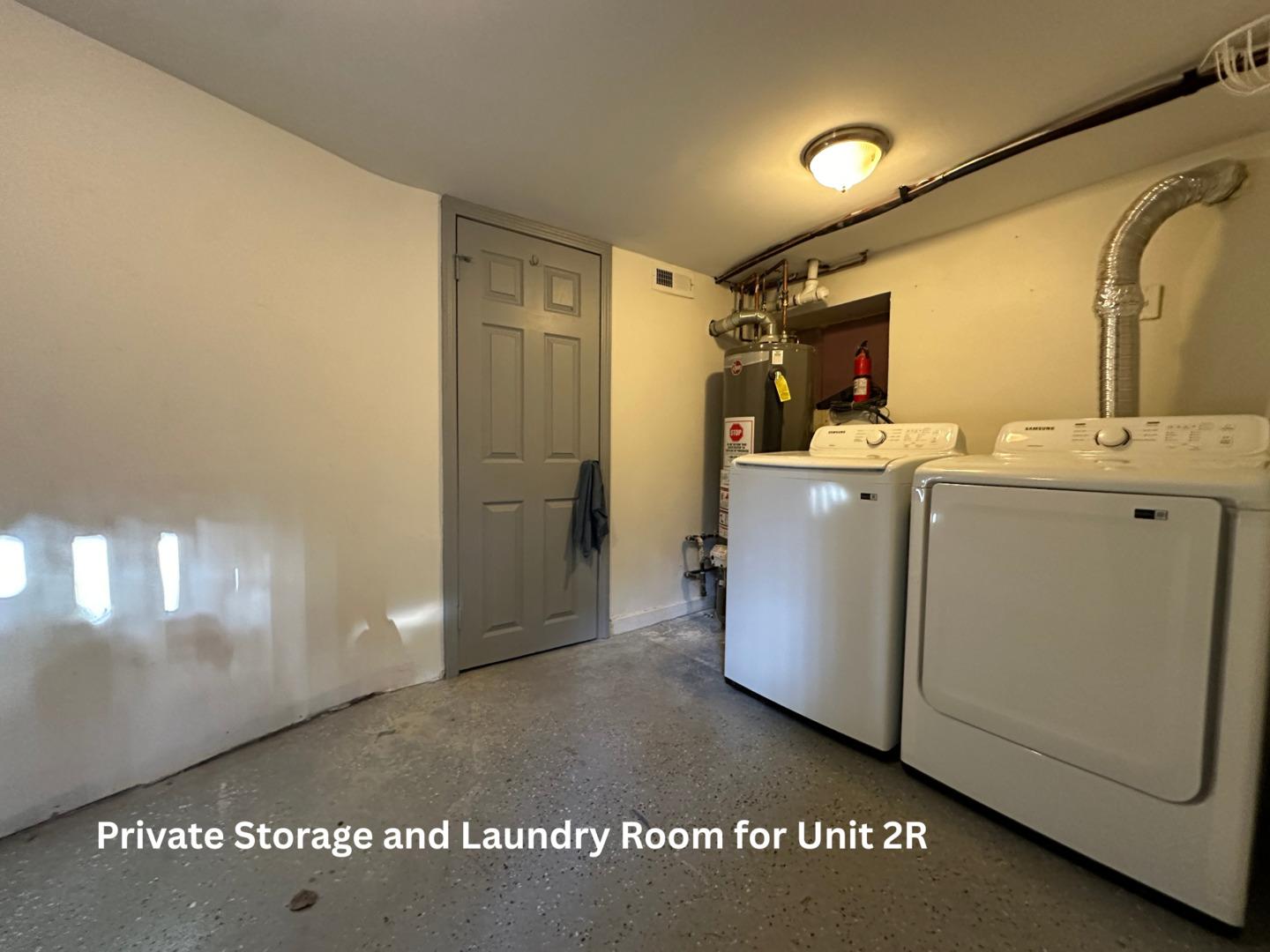 2630 N Fairfield Avenue Unit: 2R