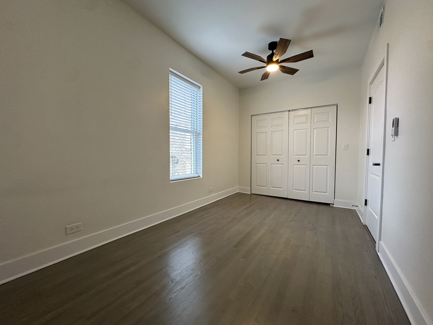 2630 N Fairfield Avenue Unit: 2R