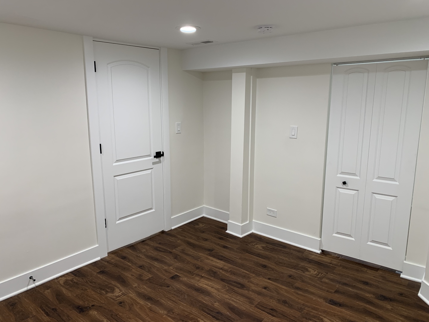 2630 N Fairfield Avenue Unit: 1R