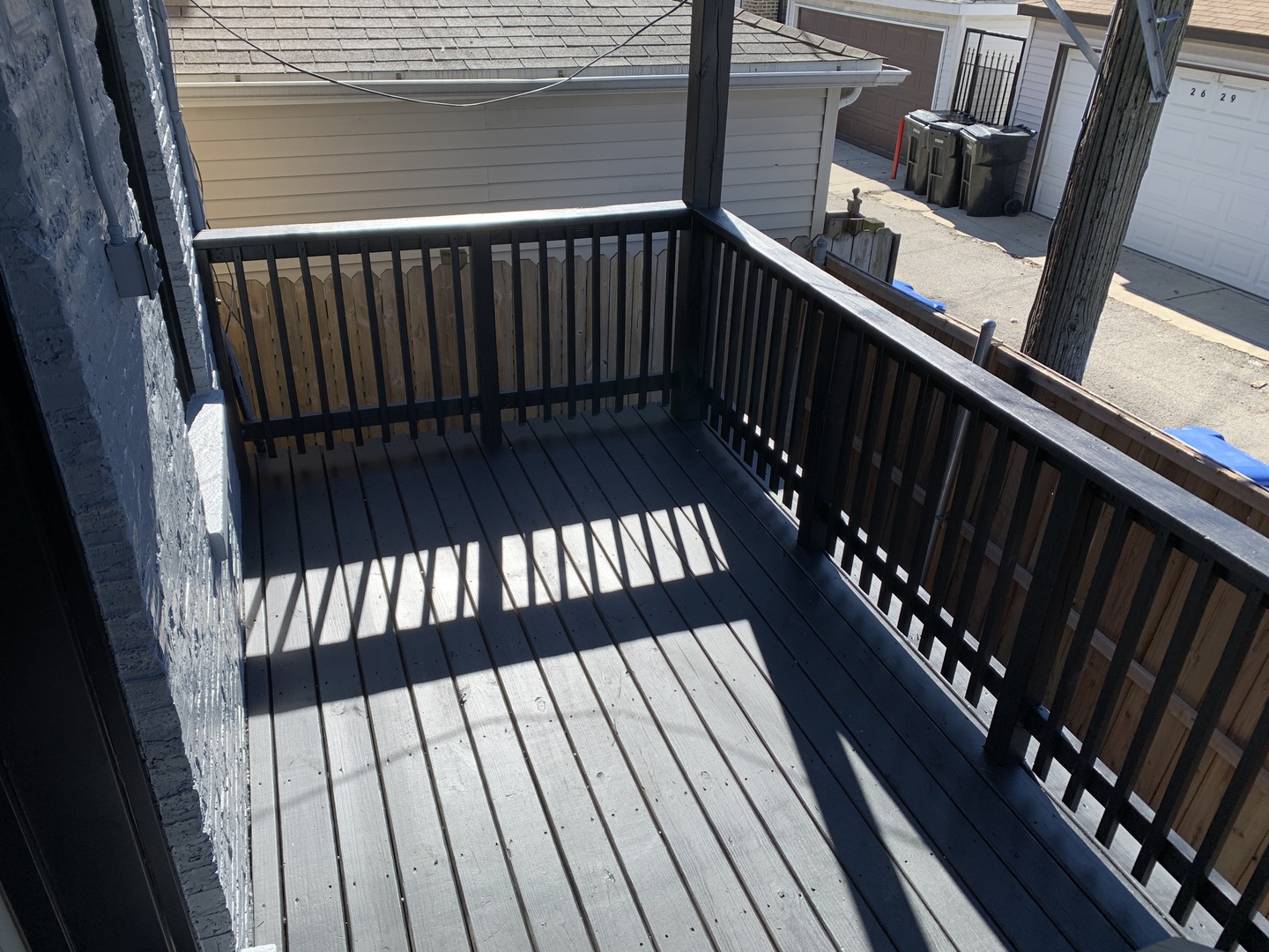 2630 N Fairfield Avenue Unit: 1R