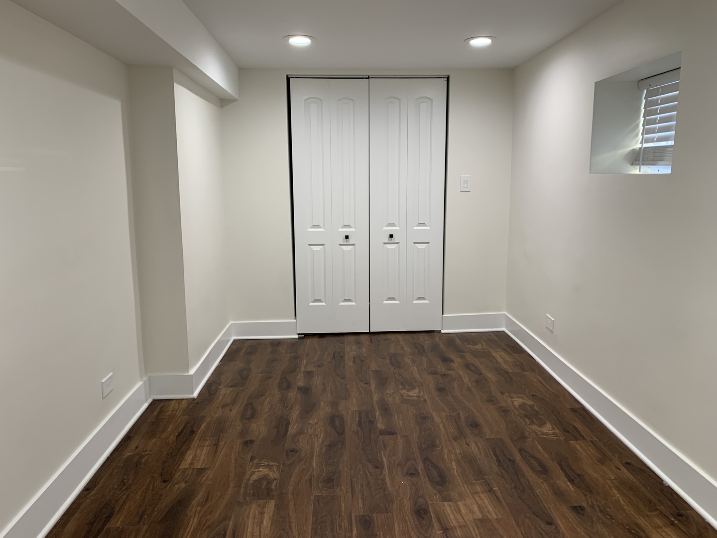 2630 N Fairfield Avenue Unit: 1R