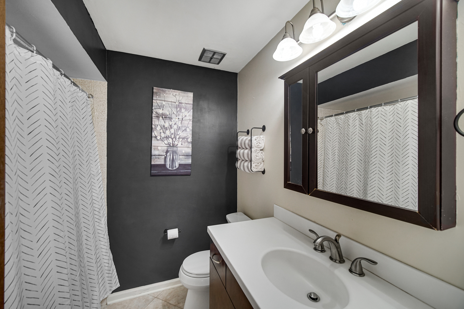 6458 N Northwest Highway Unit: A4