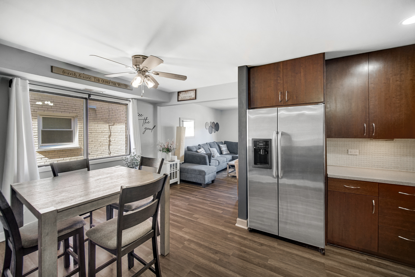 6458 N Northwest Highway Unit: A4
