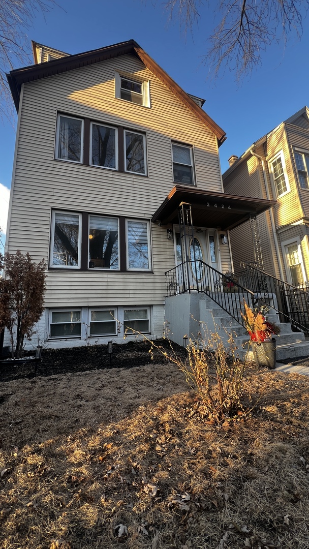 2424 W Charleston Street Unit: 1