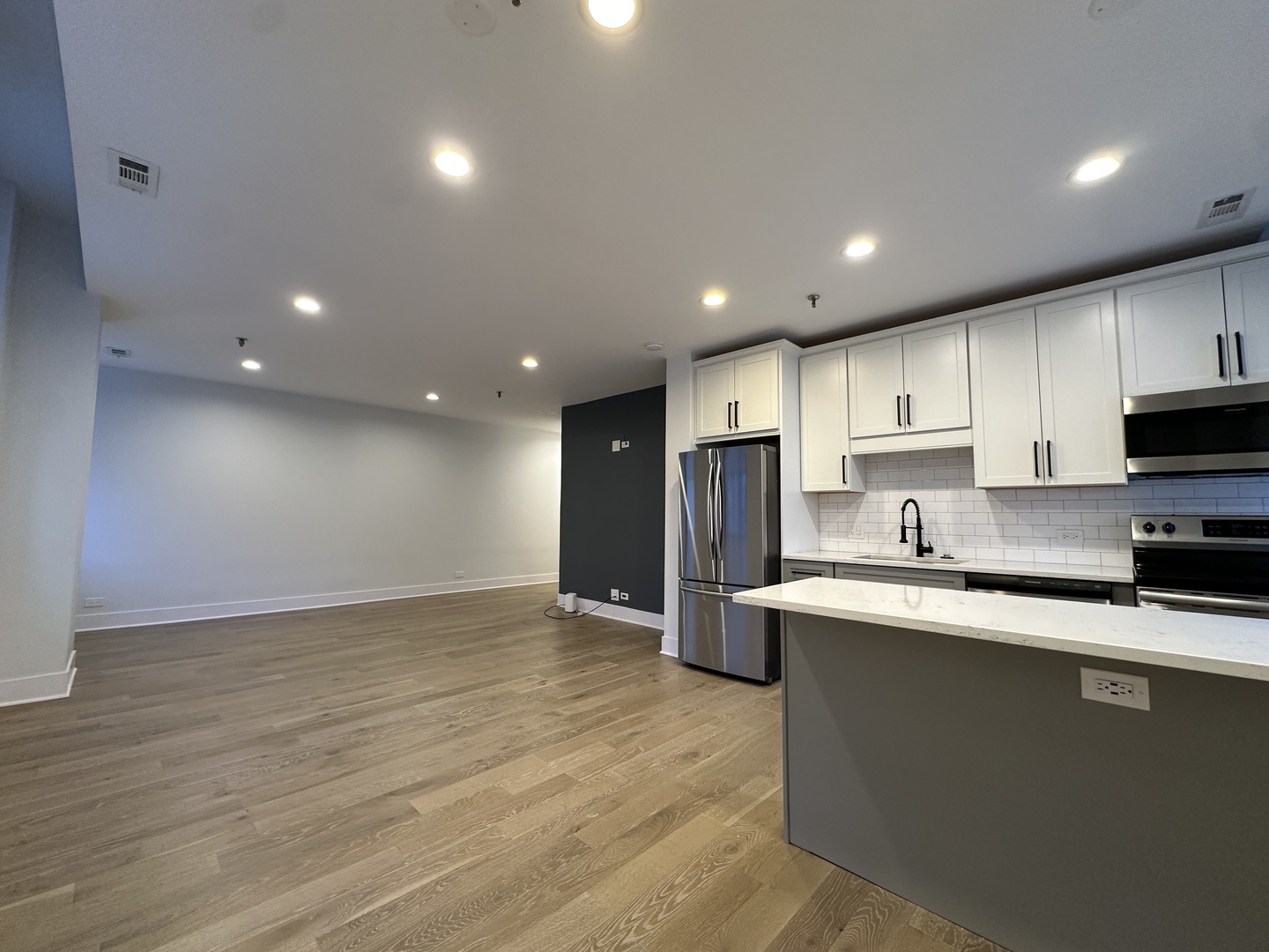 680 S Federal Street Unit: 808