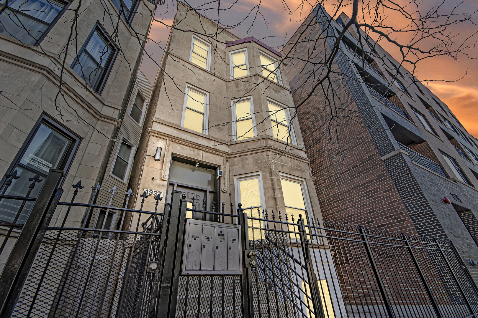 1337 N Western Avenue Unit: 1