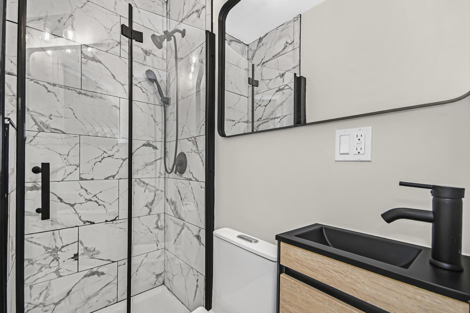 1337 N Western Avenue Unit: 1