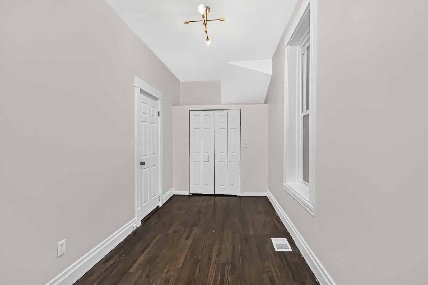 1337 N Western Avenue Unit: 1