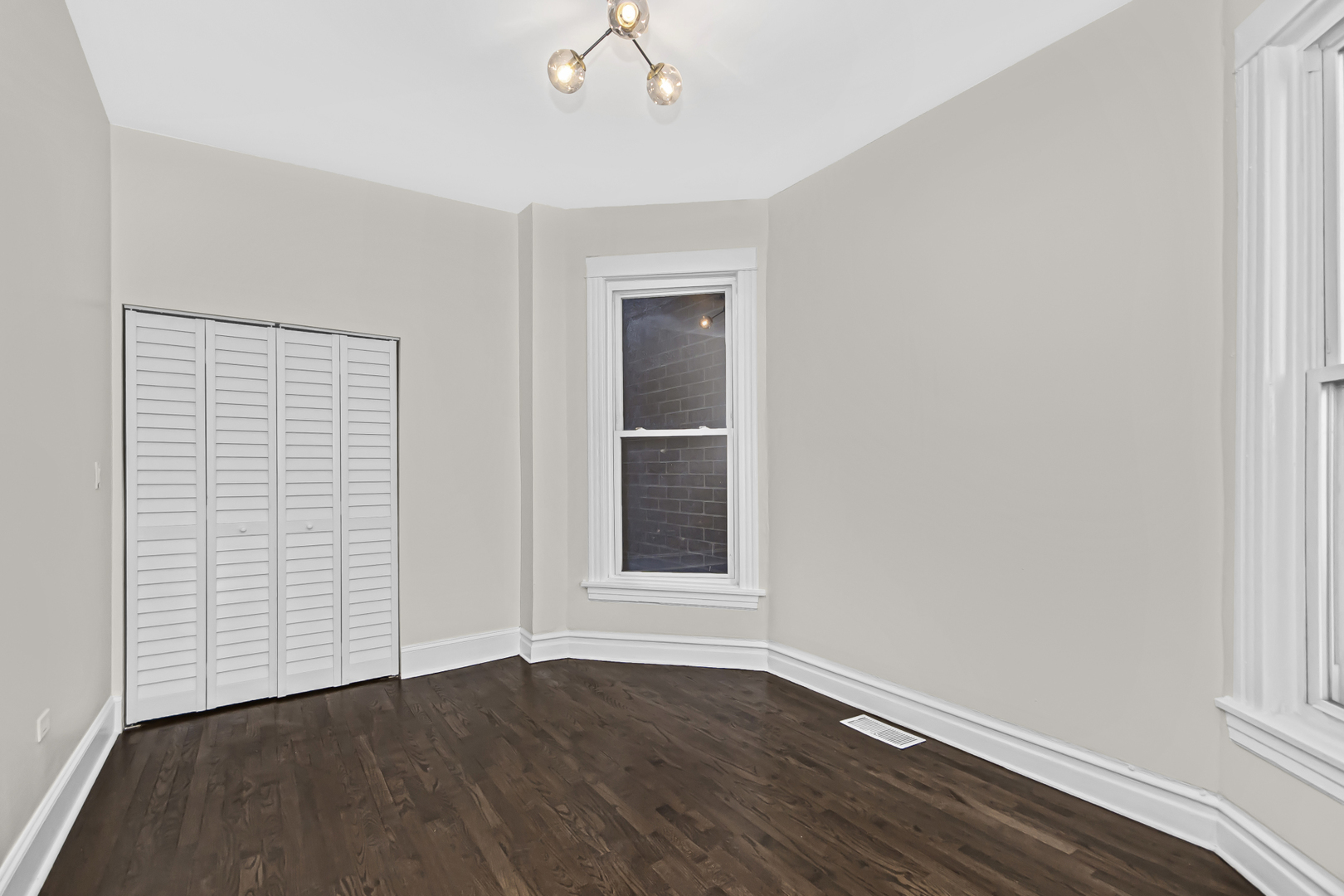 1337 N Western Avenue Unit: 1