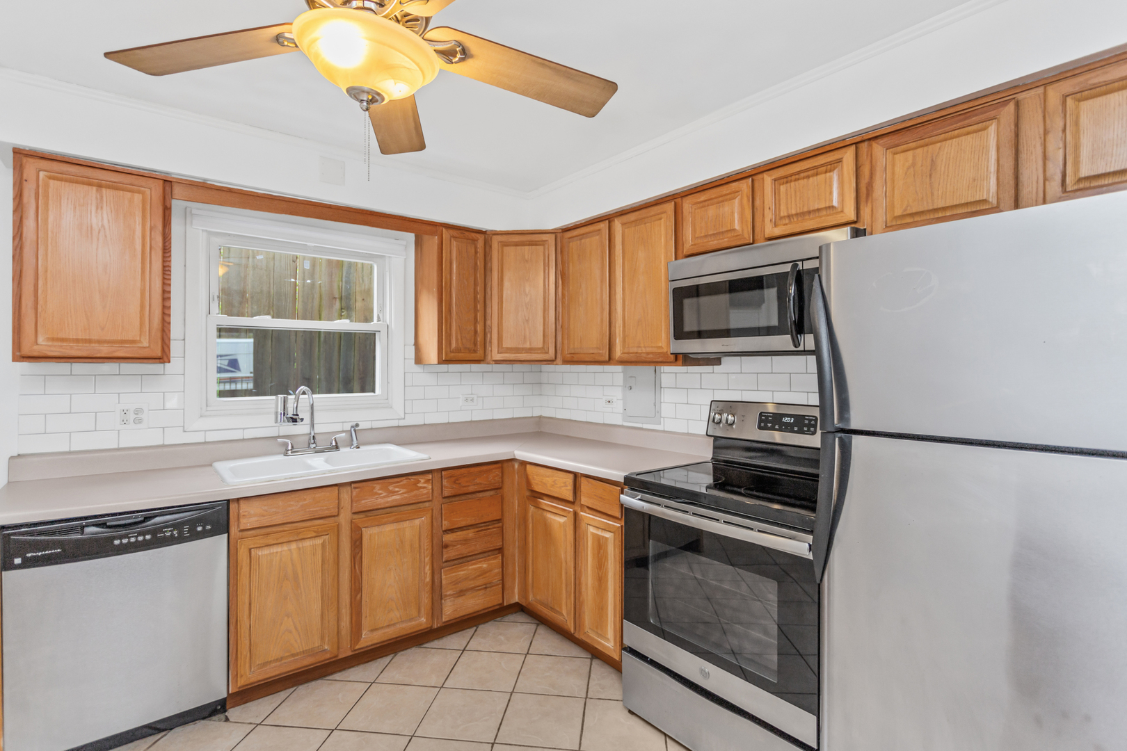7952 Madison Street Unit: 1E