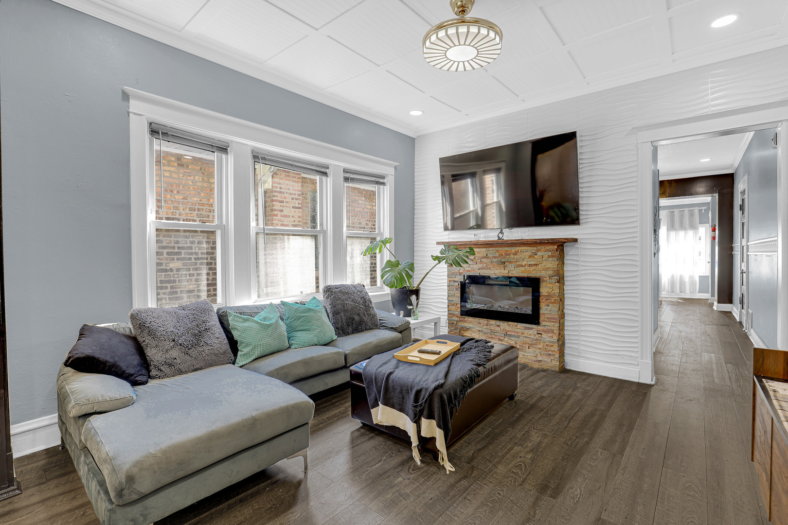 1426 S 57th Court