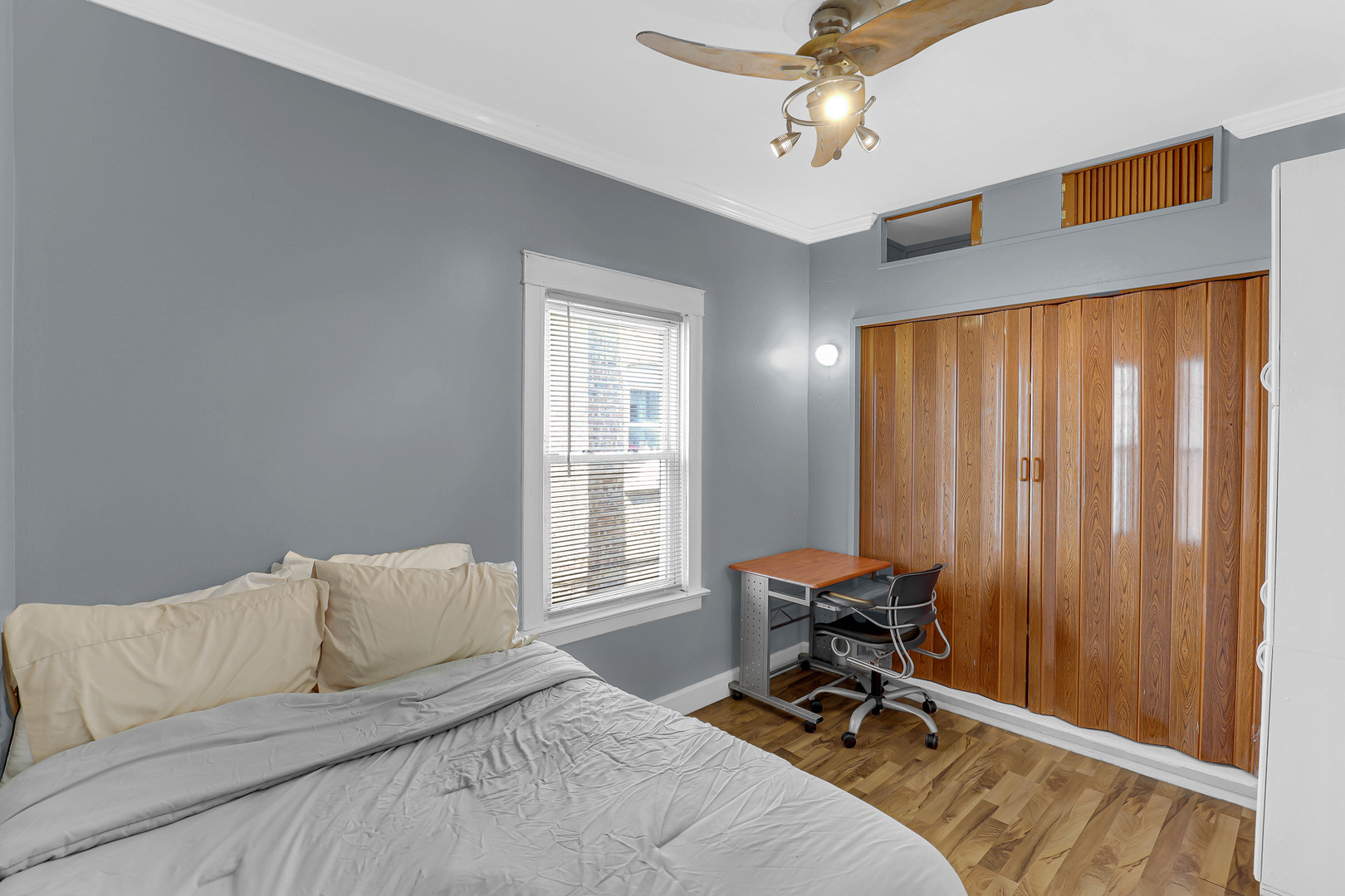 1426 S 57th Court