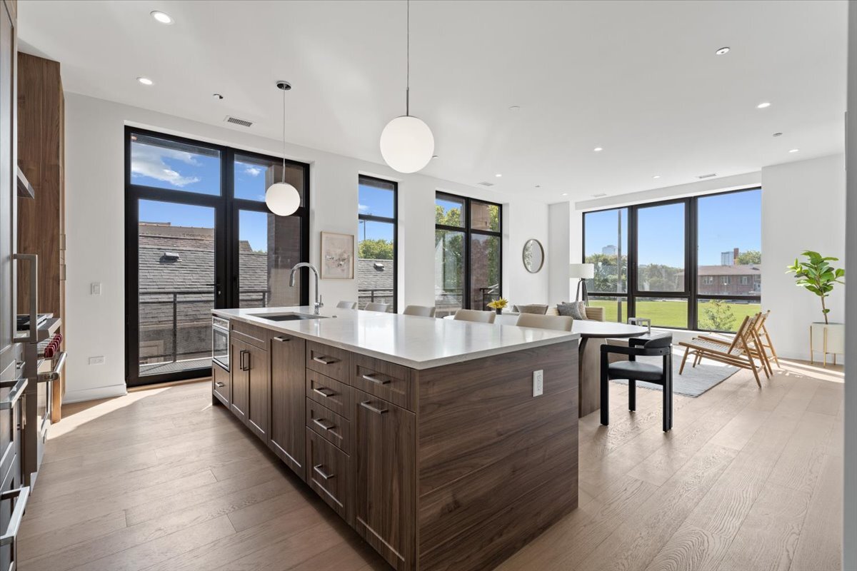 1340 W Chestnut Street Unit: 303