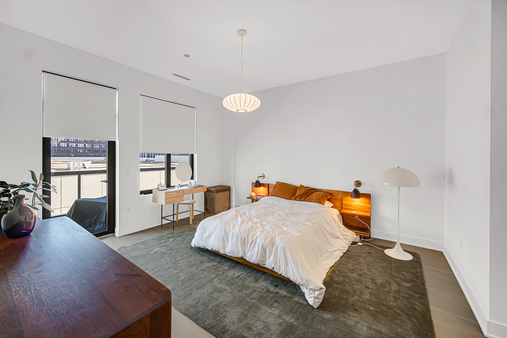 323 S Racine Avenue Unit: 5A