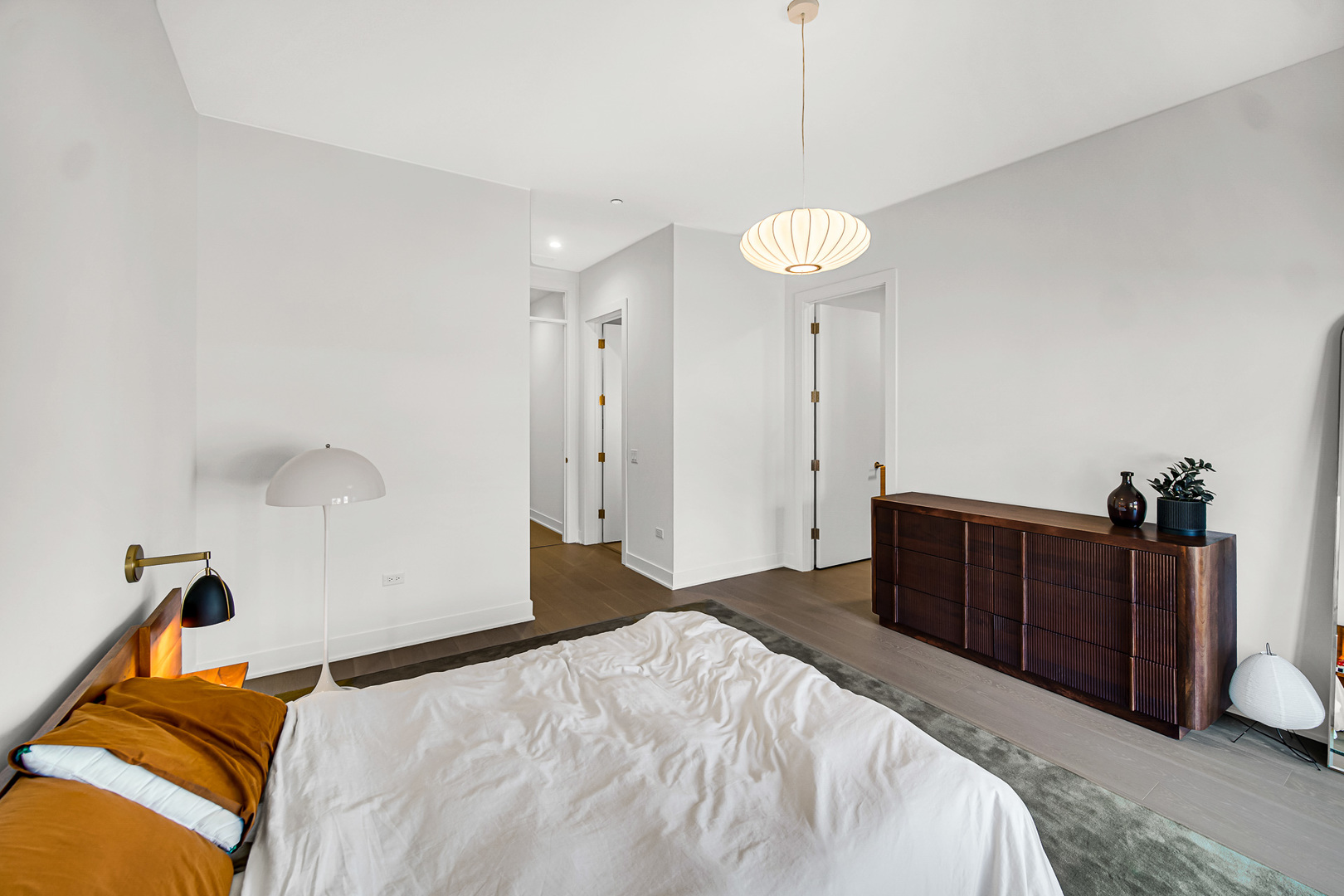 323 S Racine Avenue Unit: 5A