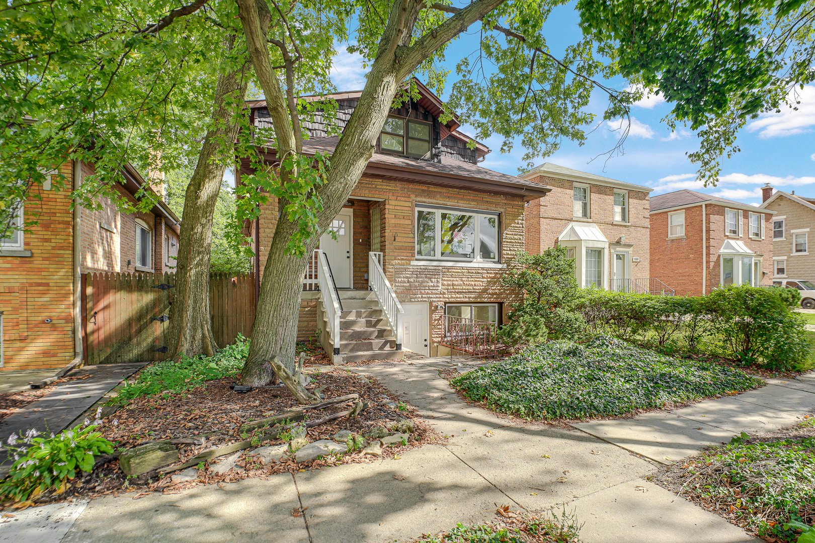 2541 N 76th Avenue