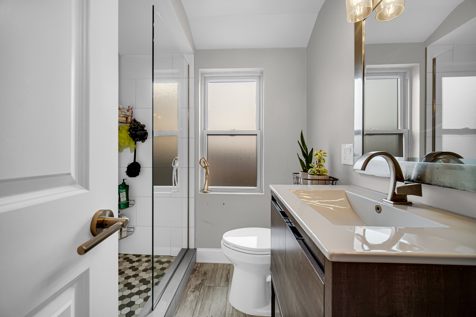 2831 N Austin Avenue