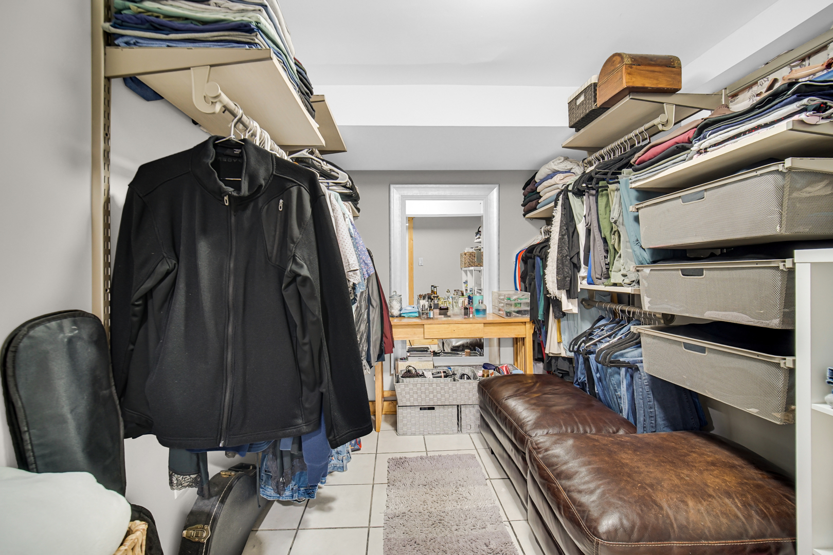 2831 N Austin Avenue