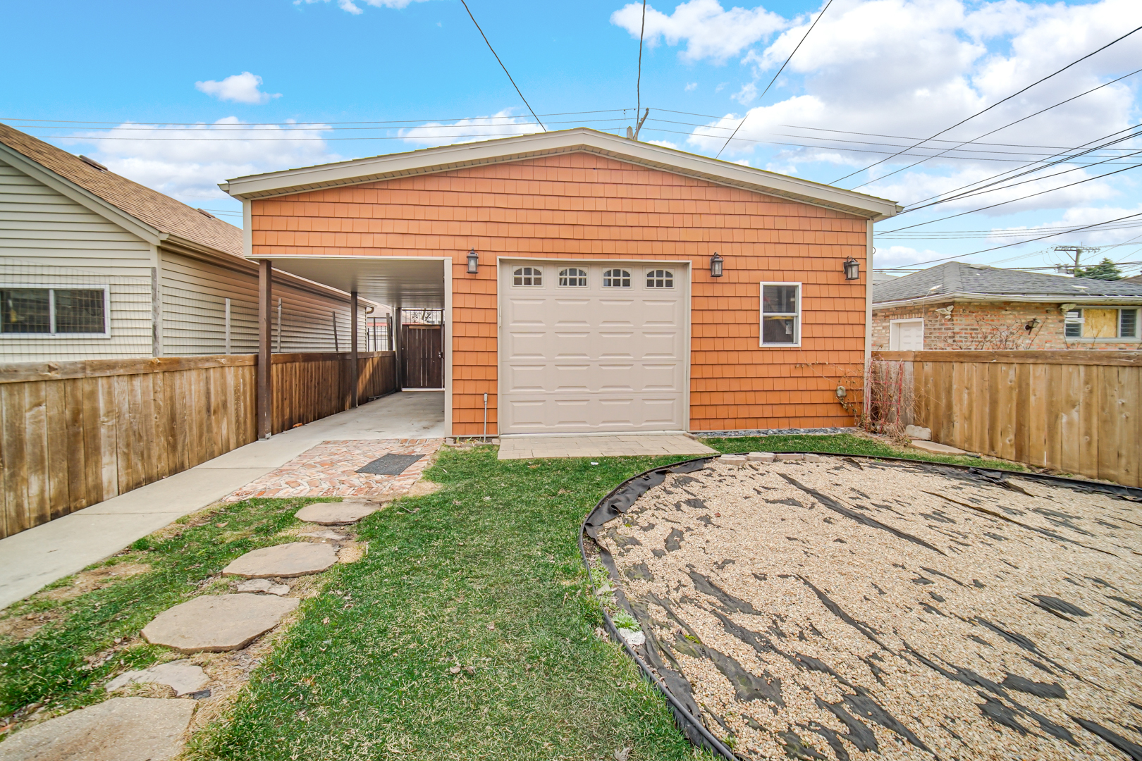 2831 N Austin Avenue