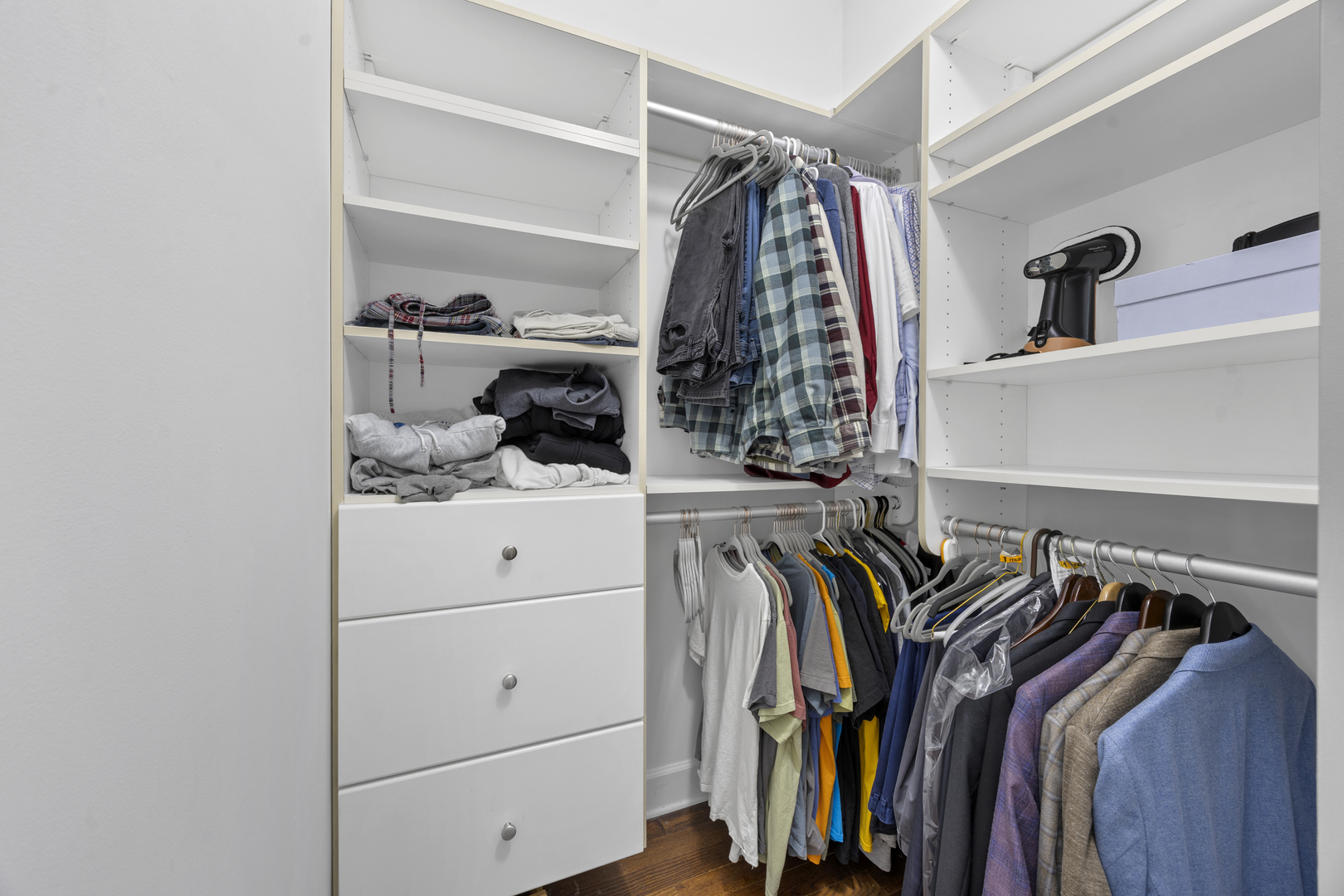 2700 W BELMONT Avenue Unit: 402