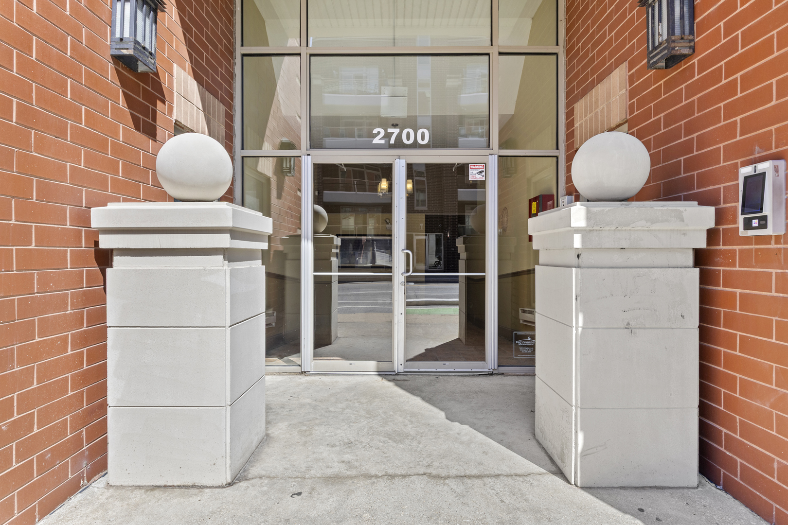 2700 W BELMONT Avenue Unit: 402