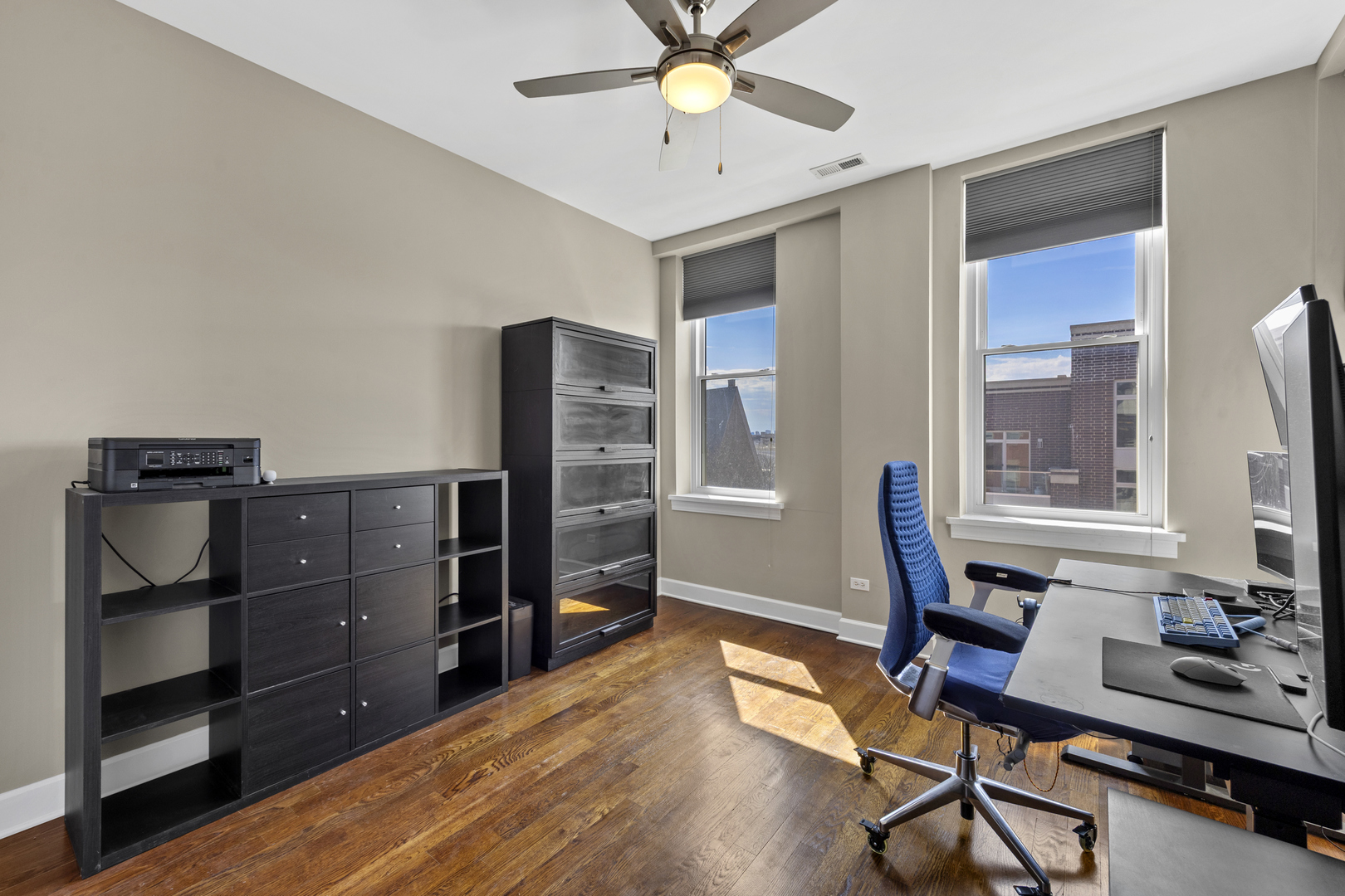 2700 W BELMONT Avenue Unit: 402