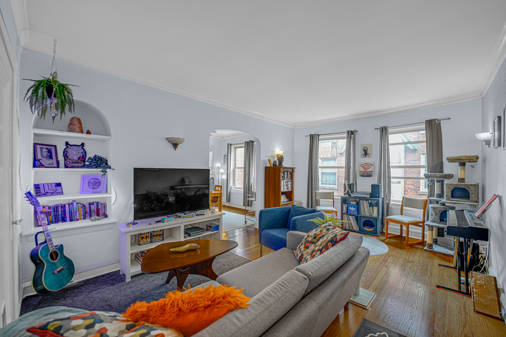 4126 N Kedvale Avenue Unit: 202