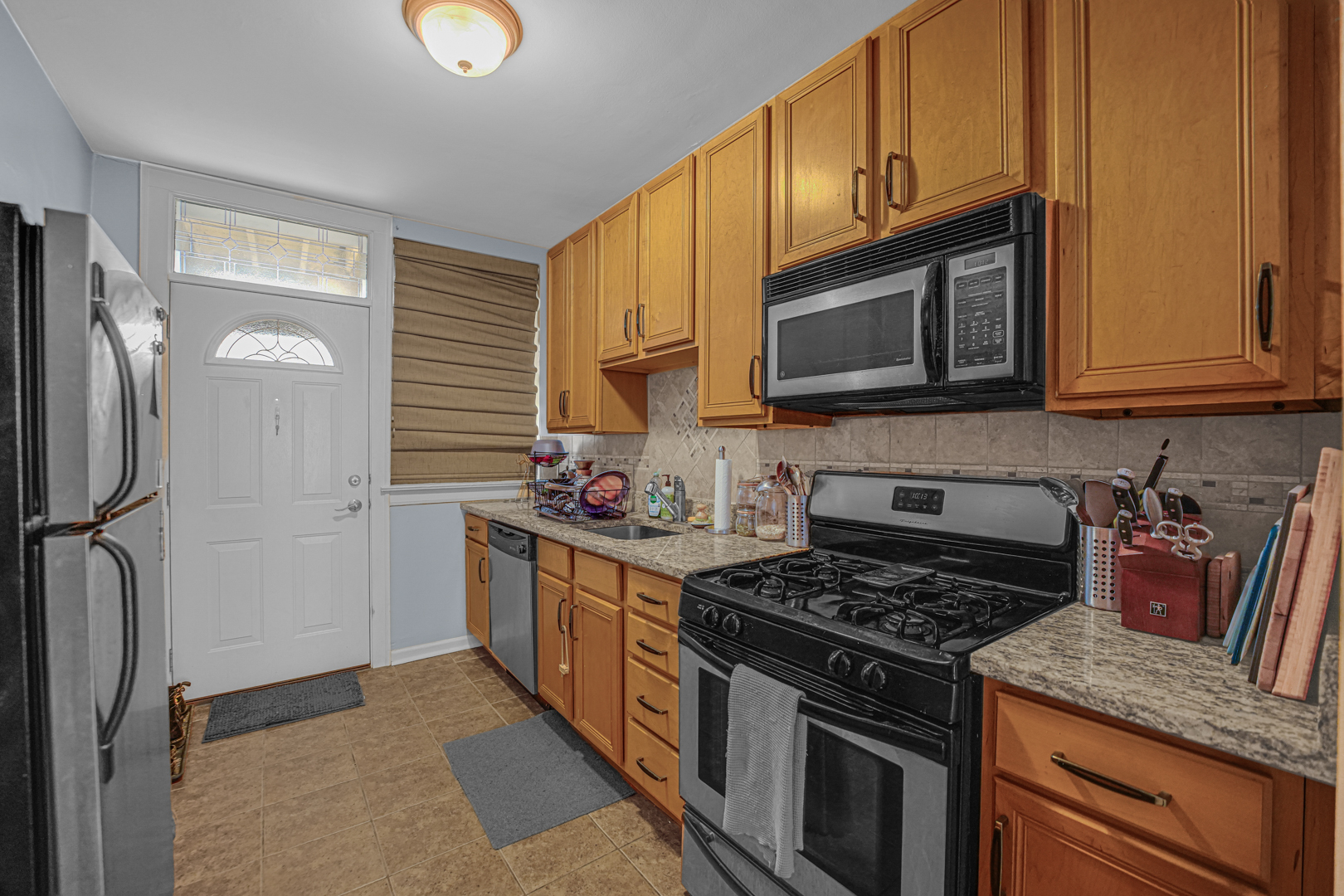 4126 N Kedvale Avenue Unit: 202