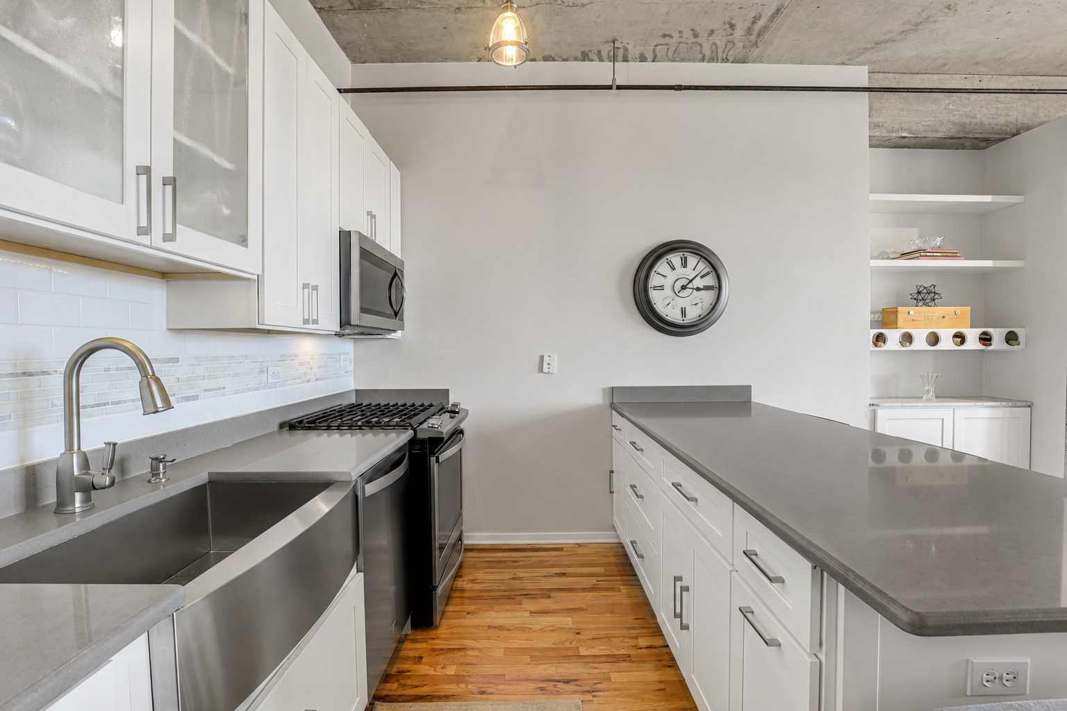 6 S Laflin Street Unit: 801