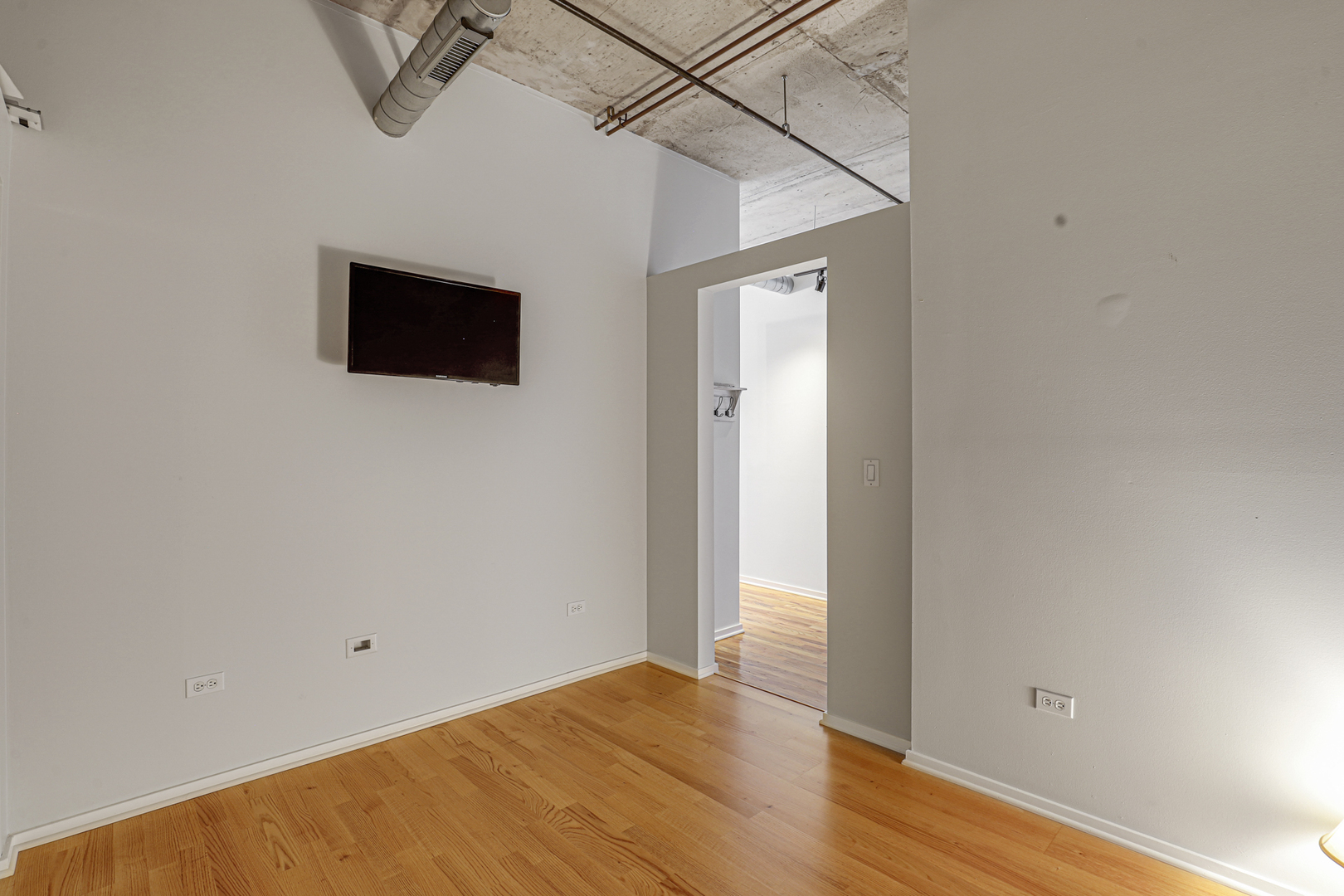 6 S Laflin Street Unit: 801
