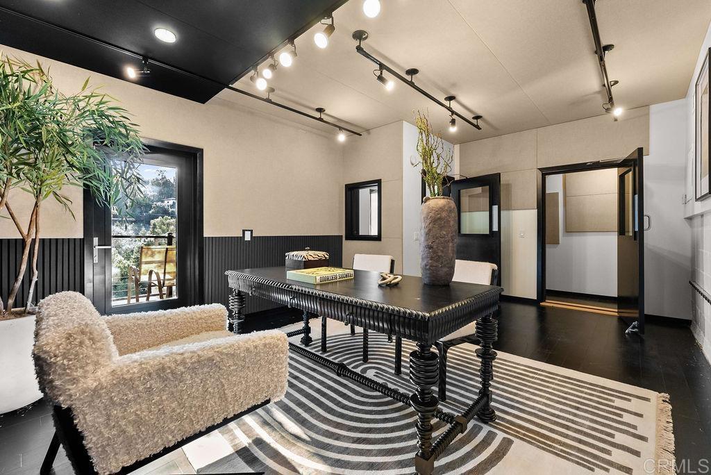 3866 Alta Mesa Drive