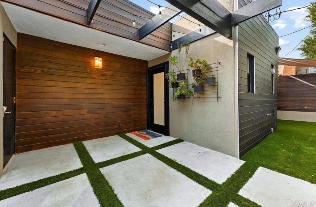 3866 Alta Mesa Drive