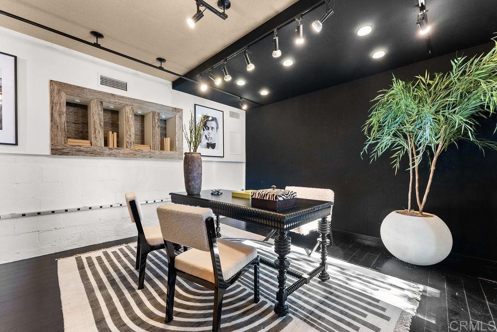 3866 Alta Mesa Drive