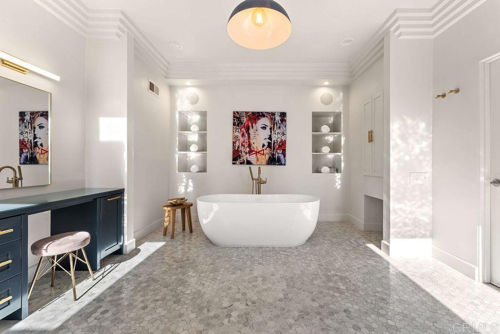 3866 Alta Mesa Drive