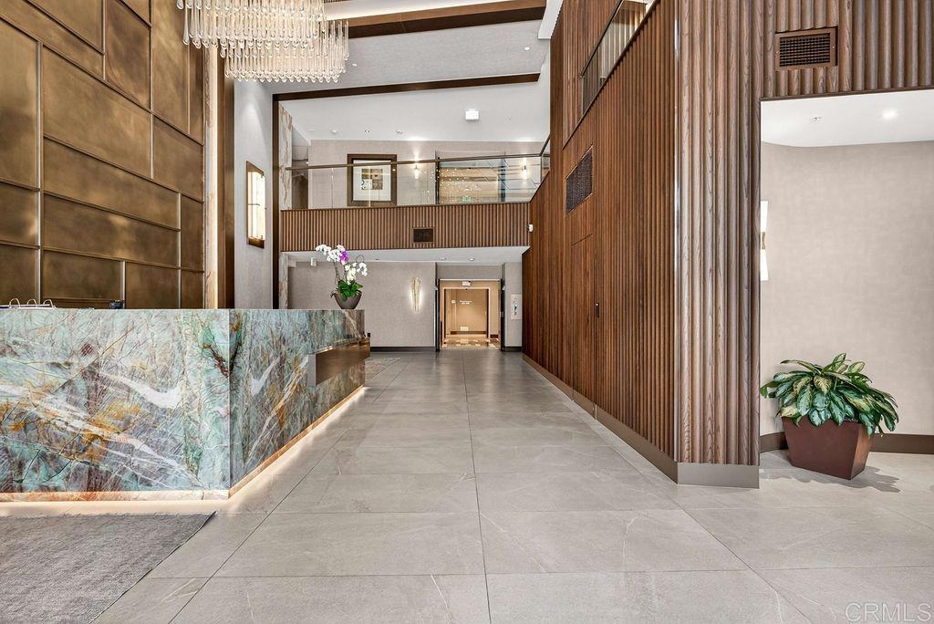 1325 Pacific Highway 1407