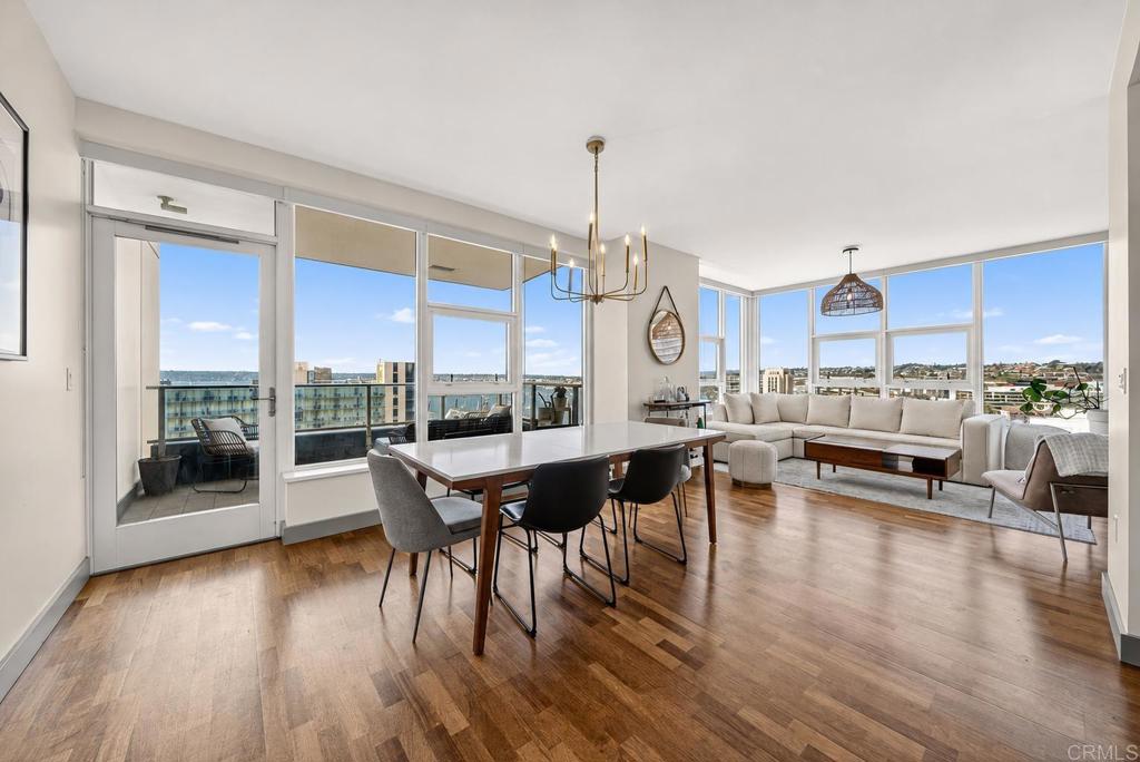 1325 Pacific Highway 1407