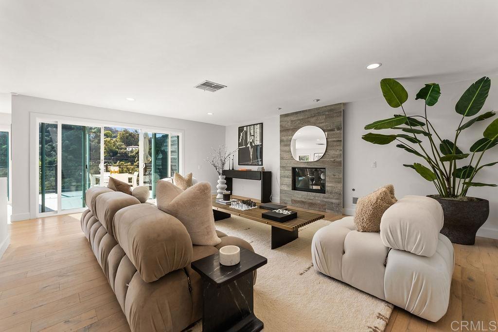3866 Alta Mesa Drive