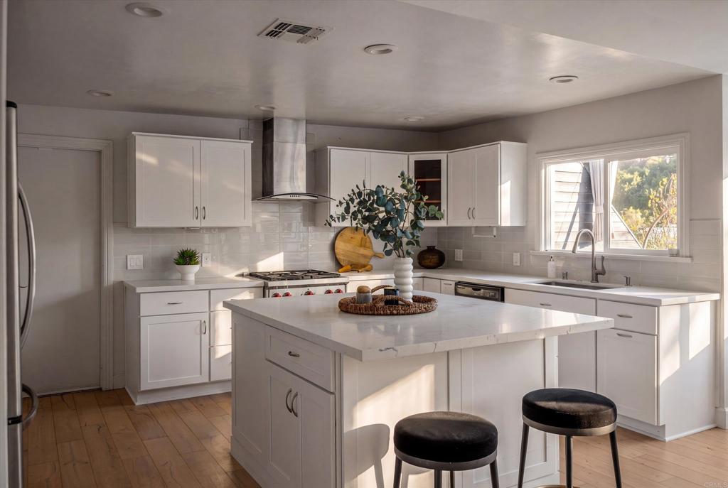 3866 Alta Mesa Drive