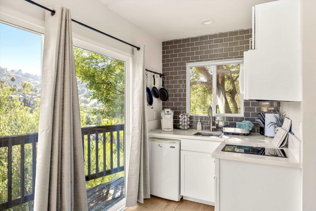 3866 Alta Mesa Drive