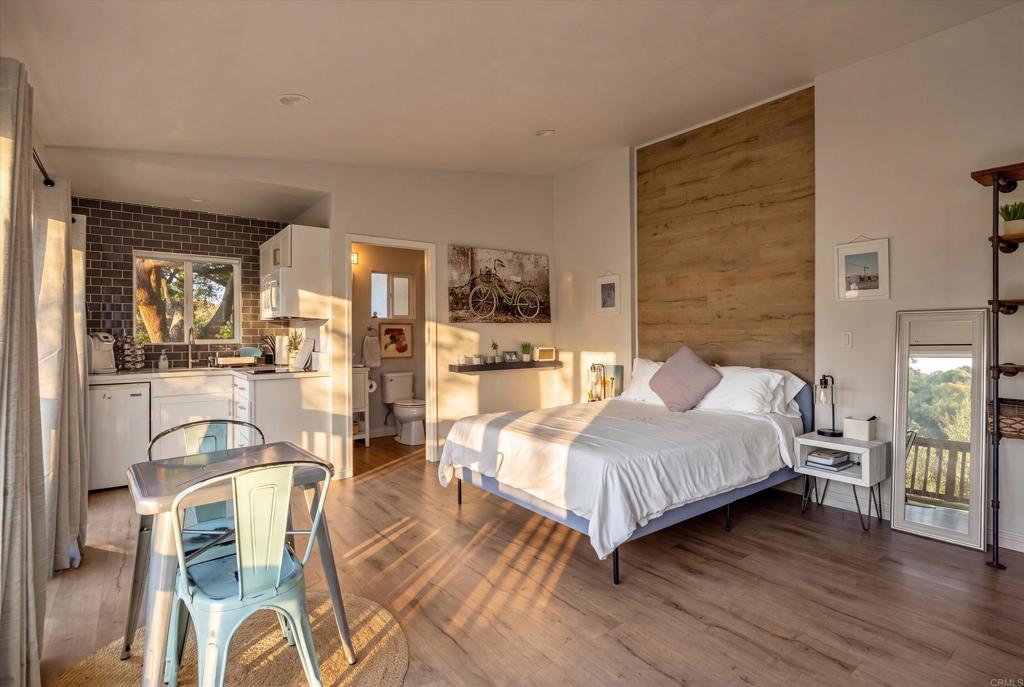 3866 Alta Mesa Drive