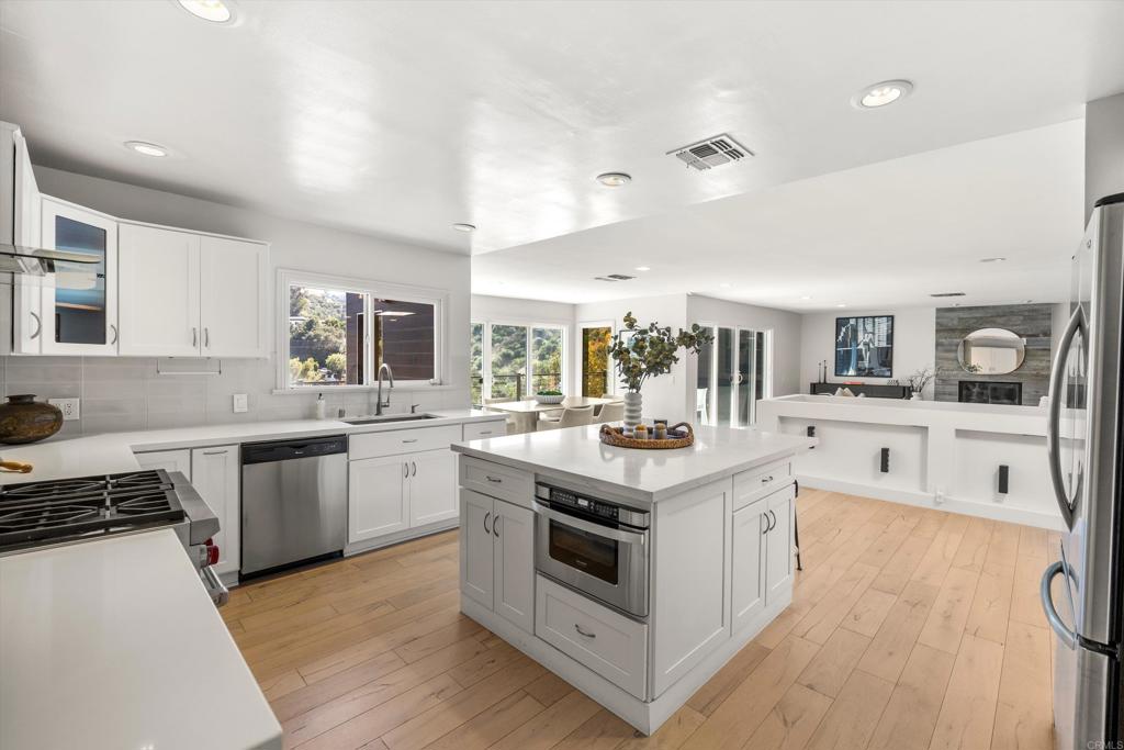3866 Alta Mesa Drive