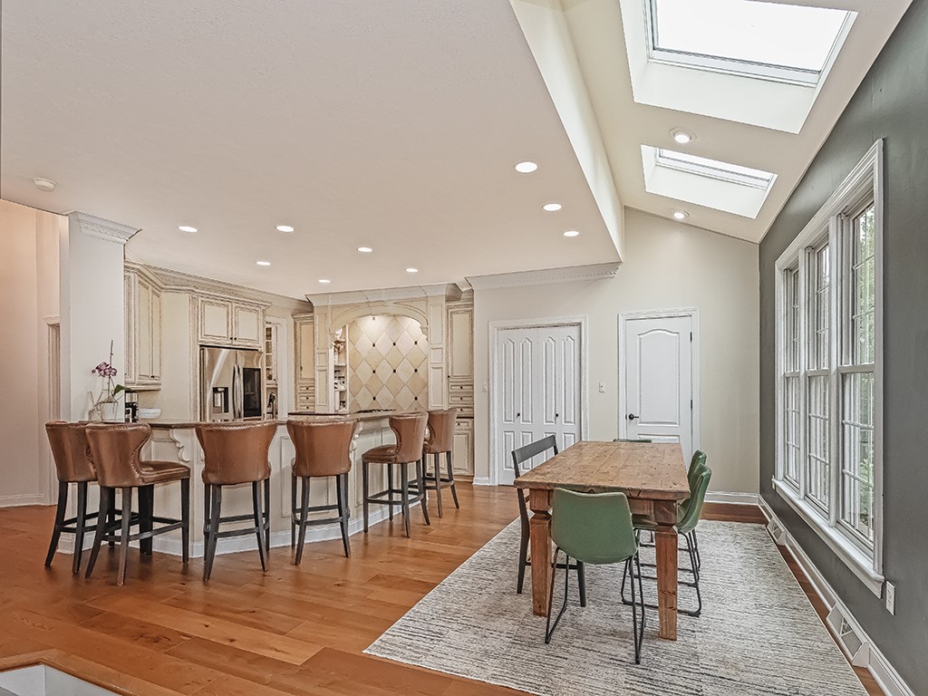 906 Big Bear Court
