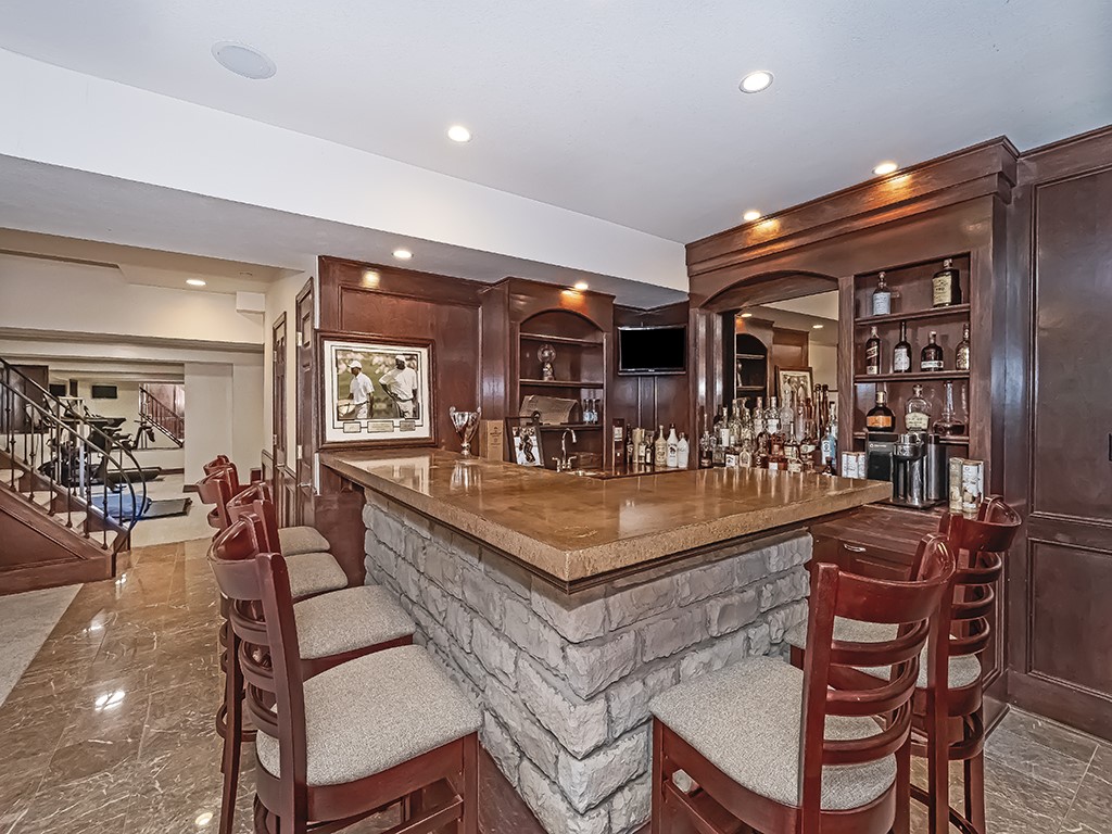 906 Big Bear Court
