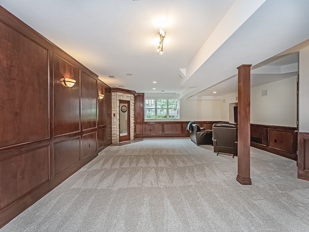 906 Big Bear Court