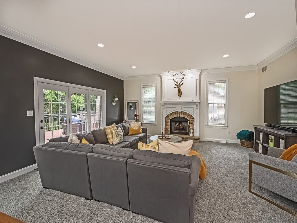 906 Big Bear Court